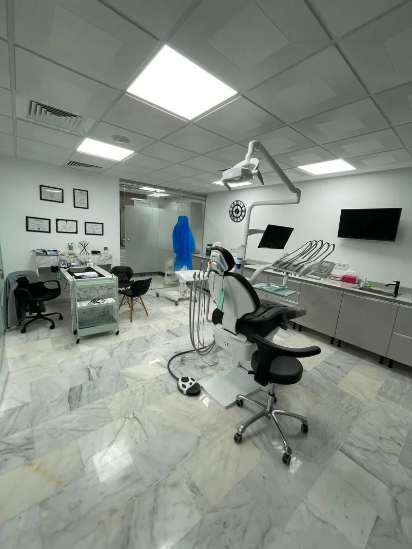 Première salle de soins du Centre Dentaire Moujahid